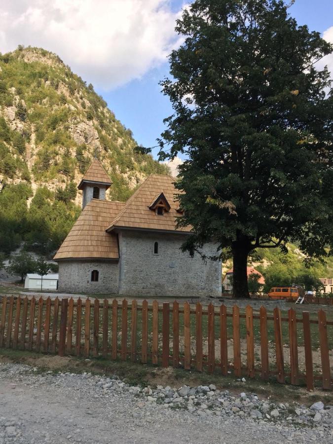 Bed and breakfast Bujtina Pllumi Theth Extérieur photo