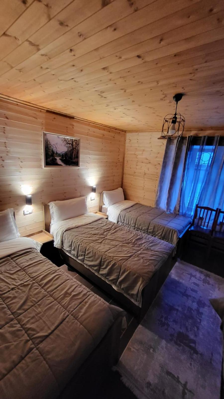 Bed and breakfast Bujtina Pllumi Theth Chambre photo