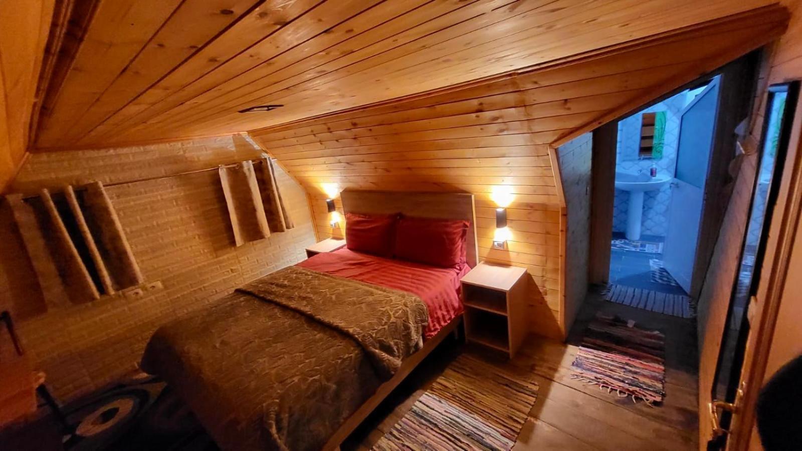 Bed and breakfast Bujtina Pllumi Theth Extérieur photo